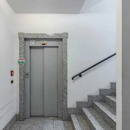 Guesthost - Flat Near The Station With Balcony! Cagliari